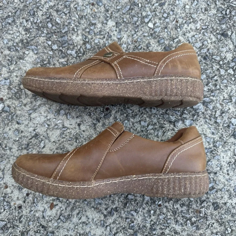 Clarks Brown Caroline Pearl Slip-On Flats Women's Sz 9 Loafer Dark Tan Leather